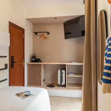 Robson - Smart Hotel 2*
